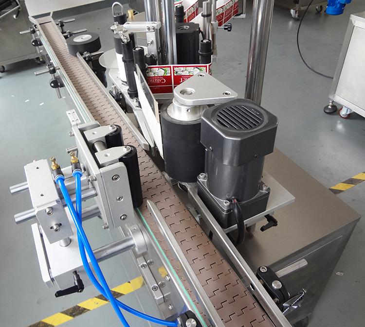Machine d'étiquetage de bouteilles rondes en plastique automatique de haute qualité